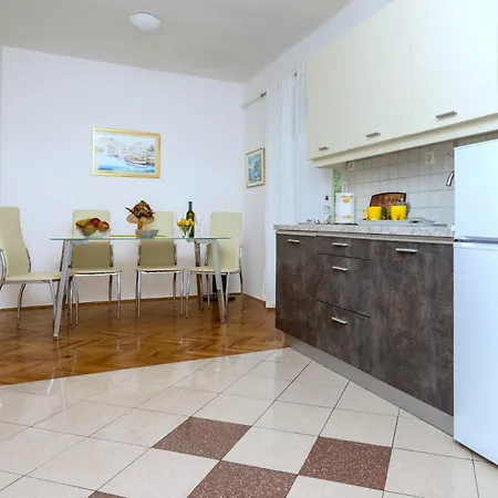 Kremenici * Malinska